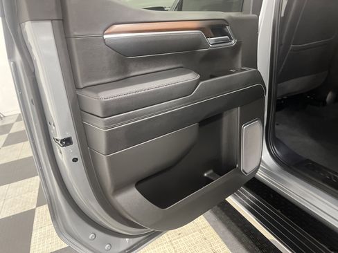 Used 2025 GMC Sierra 1500 Denali w/ Denali Reserve Package image 15