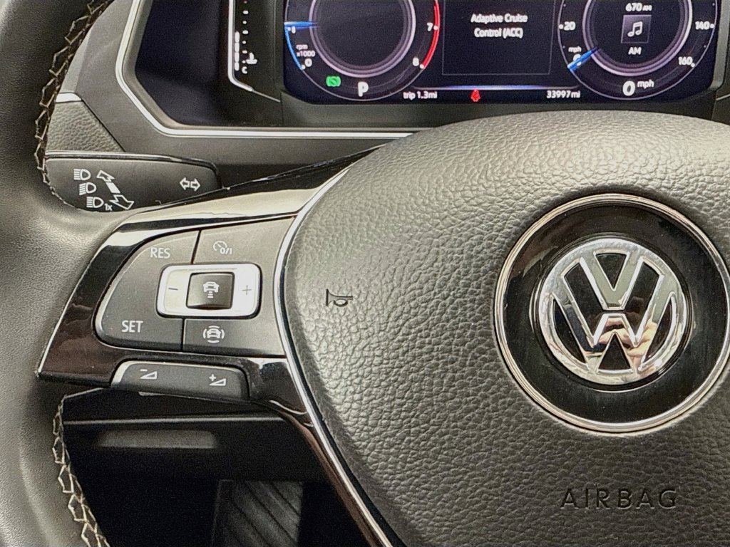 Used 2021 Volkswagen Tiguan SEL FWD image 11
