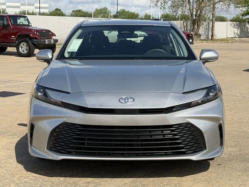 Used 2025 Toyota Camry LE FWD image 3