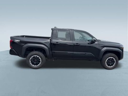 Used 2024 Toyota Tacoma TRD Off-Road AWD/4WD image 10