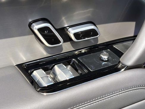 New 2026 Land Rover Range Rover Sport Dynamic SE AWD/4WD image 16