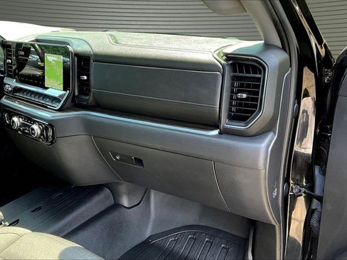 Used 2022 GMC Sierra 1500 Elevation AWD/4WD image 18