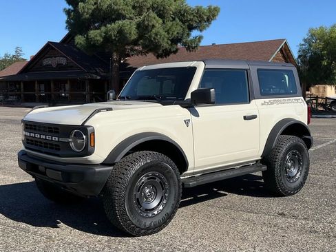 New 2025 Ford Bronco 2-Door w/ Sasquatch Package image 2