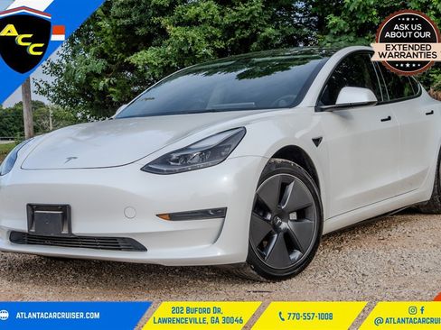 Used 2023 Tesla Model 3 Standard Range RWD image 1