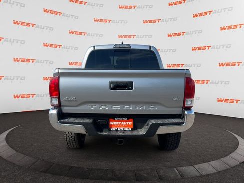 Used 2019 Toyota Tacoma SR5 AWD/4WD image 4