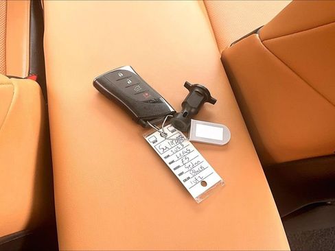 Used 2025 Lexus ES 350 w/ Premium Package FWD image 14