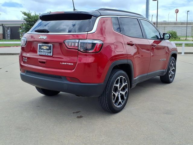 Used 2025 Jeep Compass Limited AWD/4WD image 5