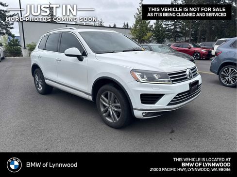 Used 2016 Volkswagen Touareg Executive AWD/4WD image 1