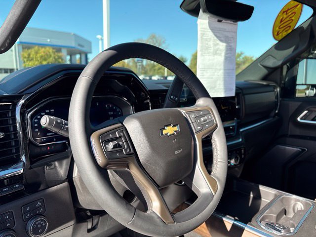Used 2024 Chevrolet Silverado 2500 High Country w/ High Country Premium Package AWD/4WD image 41