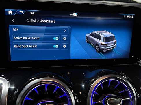 Certified 2025 Mercedes-Benz GLB 250 GLB 250 image 33