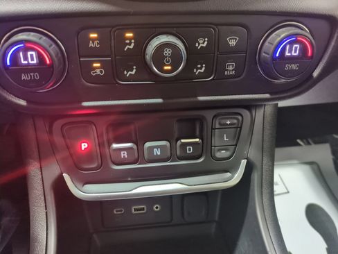 Used 2018 GMC Terrain SLE w/ Driver Convenience Package AWD/4WD image 21