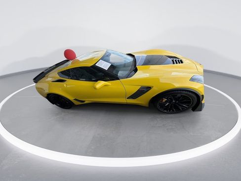 Used 2016 Chevrolet Corvette Z06 w/ 3LZ Preferred Equipment Group RWD image 9