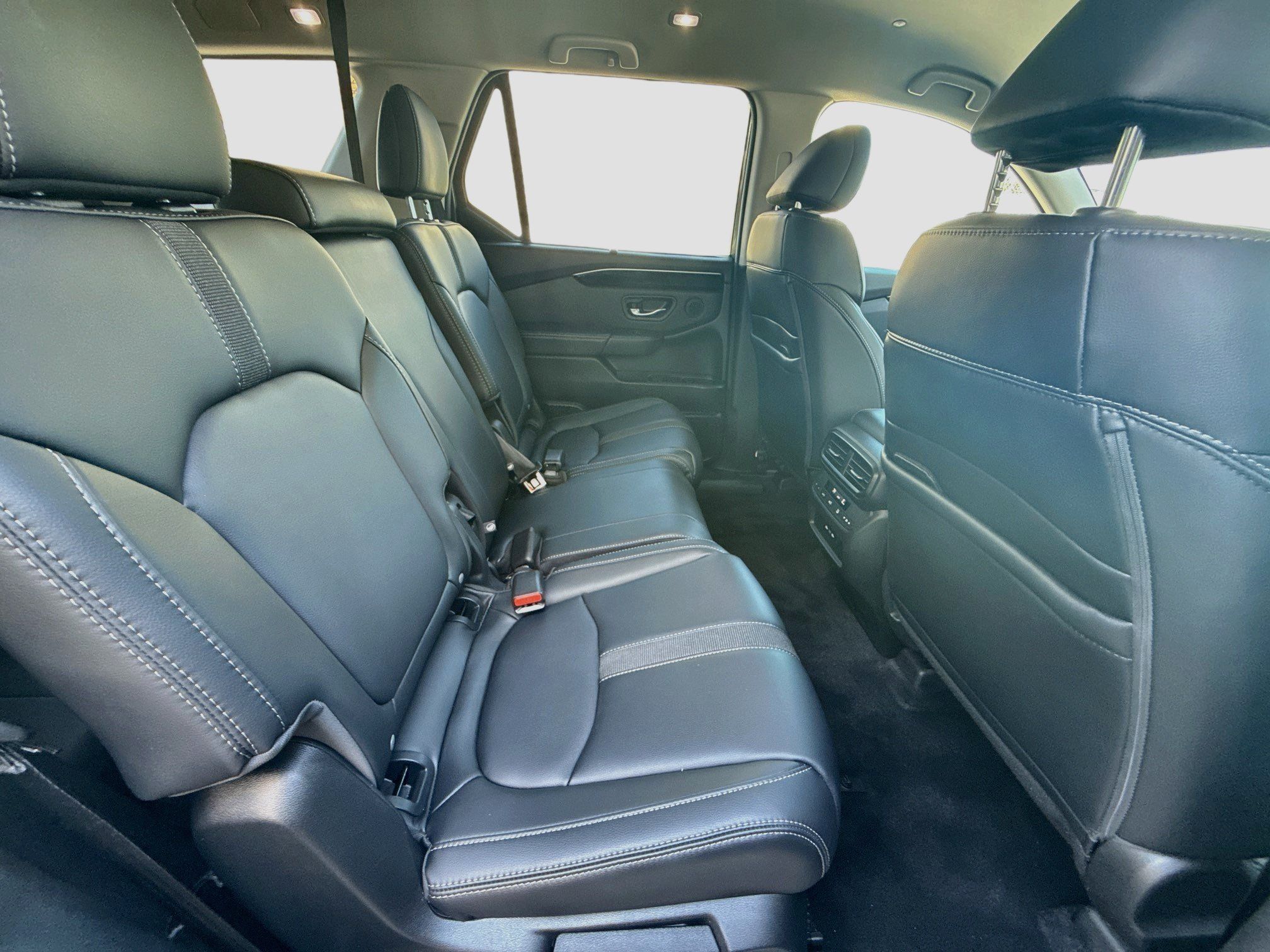 Used 2025 Honda Pilot EX-L image 28