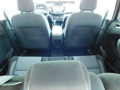 Used 2018 Ford Escape SE image 15