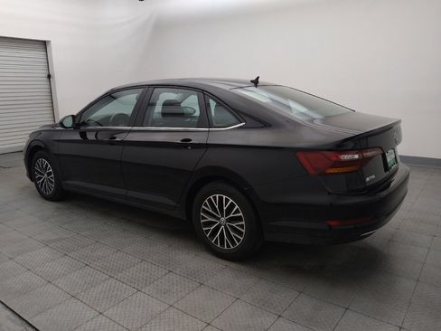 Used 2019 Volkswagen Jetta SE w/ Cold Weather Package FWD image 3