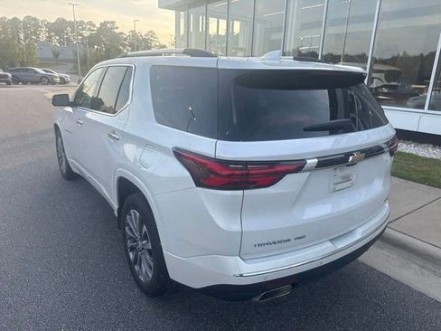 Used 2022 Chevrolet Traverse Premier AWD/4WD image 8
