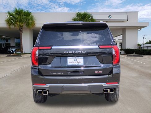 Used 2025 GMC Yukon Denali image 5