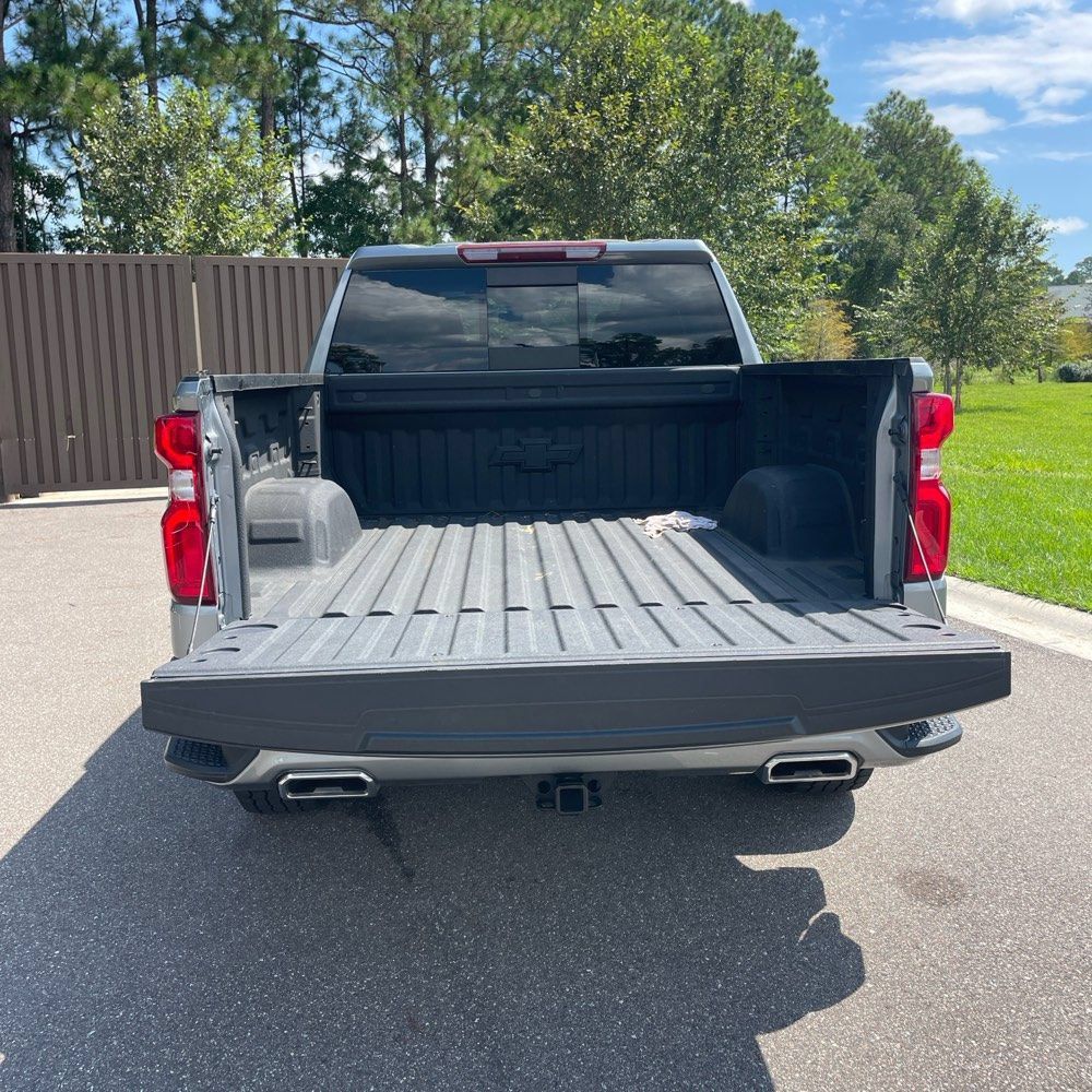 Used 2023 Chevrolet Silverado 1500 RST AWD/4WD image 9