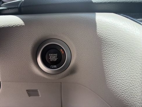 Used 2023 Chrysler Voyager LX FWD image 31