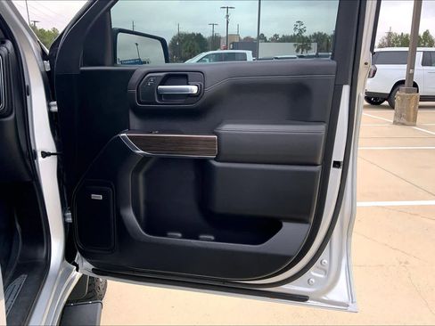 Certified 2022 Chevrolet Silverado 1500 LT Trail Boss w/ Convenience Package II image 21