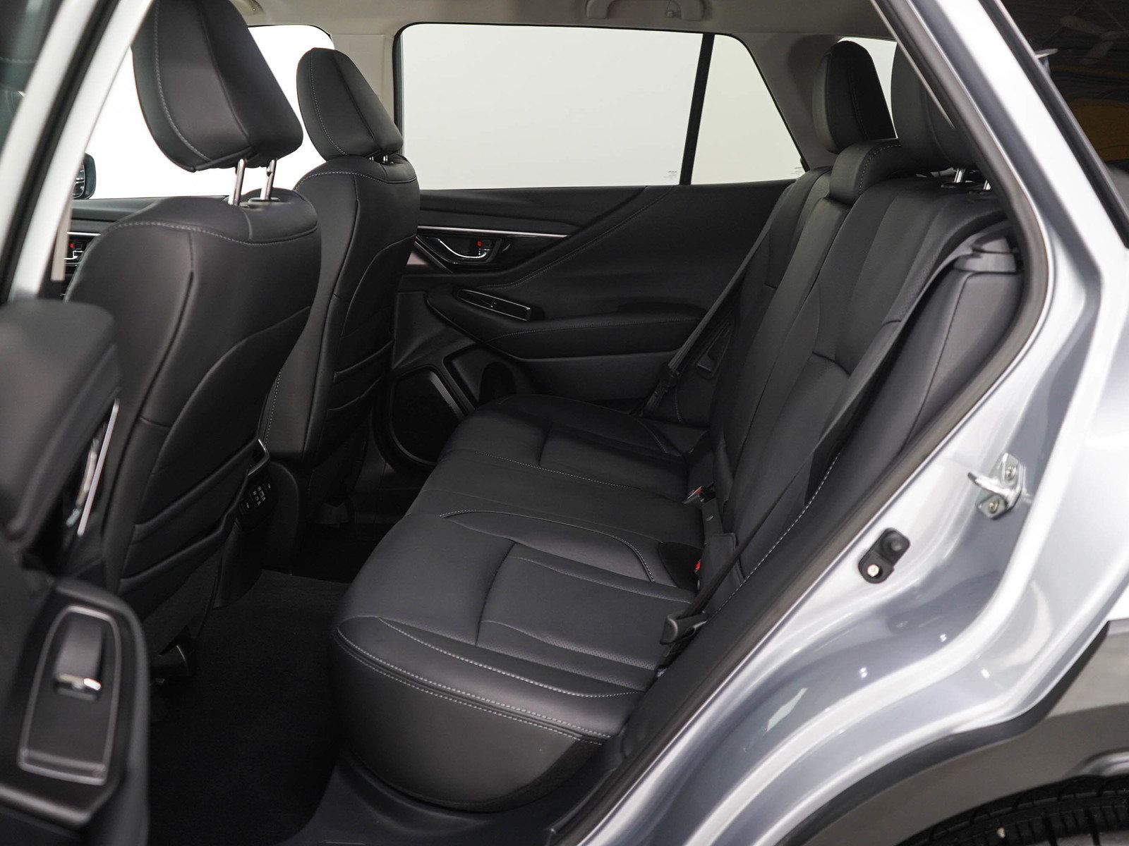 Used 2024 Subaru Outback Limited AWD/4WD image 19