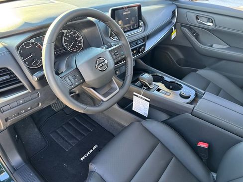 New 2026 Nissan Rogue SV image 18