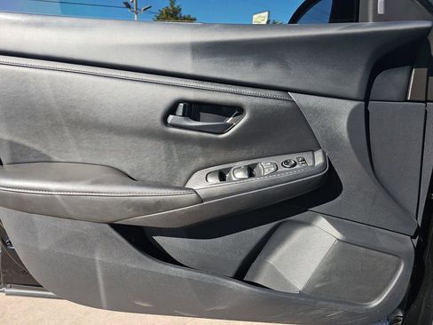 Used 2025 Nissan Sentra S image 25