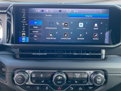 New 2025 Jeep Wrangler Unlimited Sahara w/ Safety Group AWD/4WD image 35