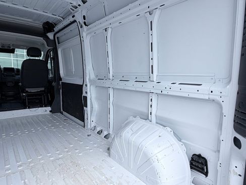 Used 2026 RAM ProMaster 2500 w/ Convenience Group FWD image 12