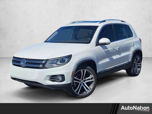 Used 2017 Volkswagen Tiguan SEL image 1