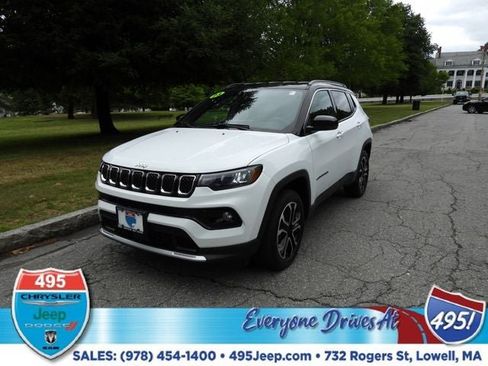 Used 2023 Jeep Compass Limited AWD/4WD image 1