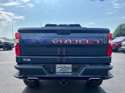 Used 2019 Chevrolet Silverado 1500 High Country w/ Technology Package AWD/4WD image 5