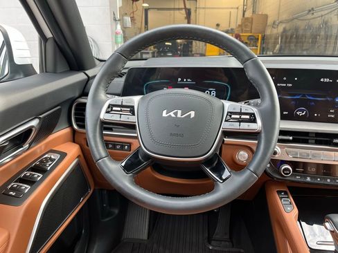 Used 2025 Kia Telluride EX X-Line image 18