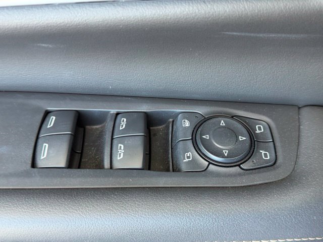 Used 2025 GMC Yukon Elevation RWD image 21