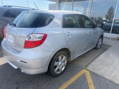 Used 2009 Toyota Matrix FWD image 2
