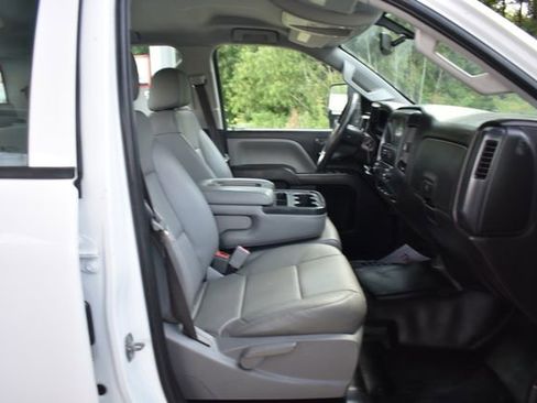 Used 2019 Chevrolet Silverado 2500 W/T RWD image 17