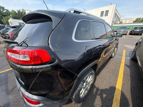 Used 2015 Jeep Cherokee Latitude w/ Comfort/Convenience Group AWD/4WD image 6