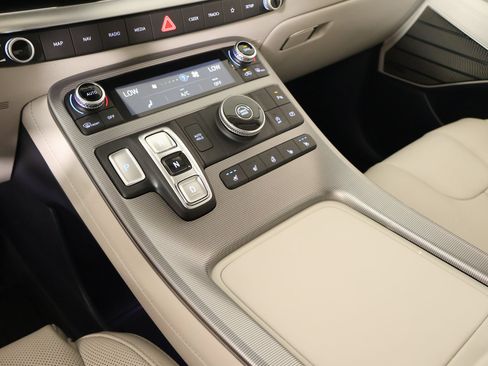 Used 2025 Hyundai Palisade Calligraphy FWD image 9