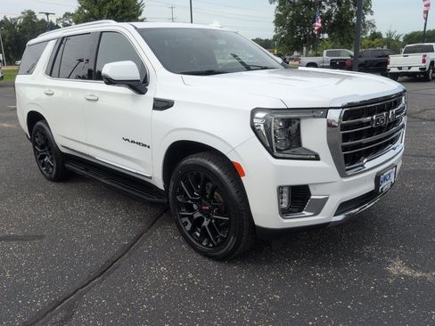 Used 2022 GMC Yukon SLT w/ SLT Premium Package AWD/4WD image 8