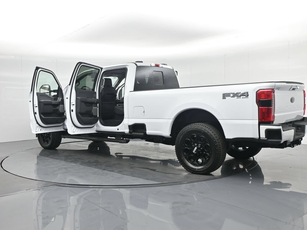 New 2026 Ford F250 Lariat w/ Black Appearance Package AWD/4WD image 16