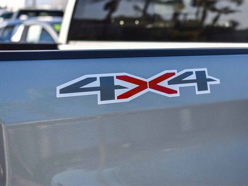 Used 2025 Chevrolet Silverado 1500 LT image 8