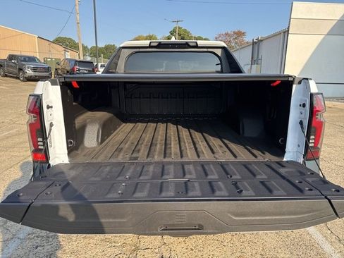 New 2024 Chevrolet Silverado EV RST image 8