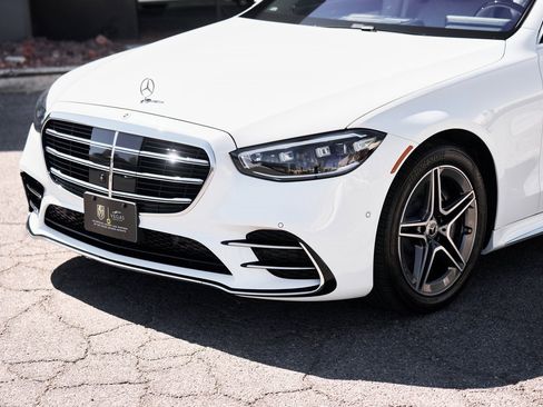 Used 2024 Mercedes-Benz S 580e 4MATIC Sedan image 6