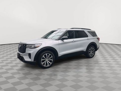 New 2026 Ford Explorer ST-Line AWD/4WD image 40