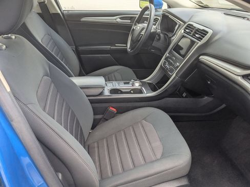 Used 2020 Ford Fusion SE FWD image 37