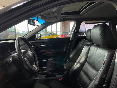 Used 2011 Honda Crosstour EX-L image 16