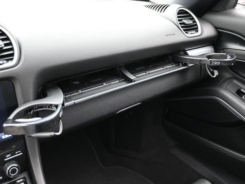 Certified 2024 Porsche 718 Boxster RWD image 29