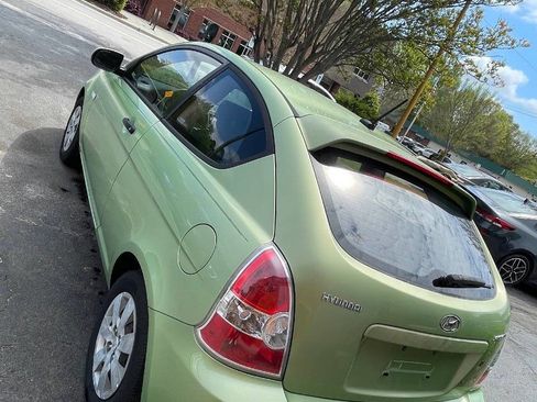 Used 2011 Hyundai Accent GS image 6