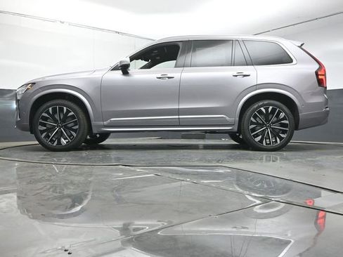 New 2026 Volvo XC90 B6 Plus w/ Protection Package Premier image 38