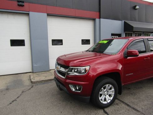 Used 2017 Chevrolet Colorado LT w/ LT Convenience Package RWD image 5